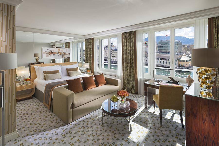 Deluxe River View Room - Twin Beds