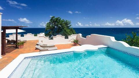 Oceanview Suite with Pool and Rooftop Terrace