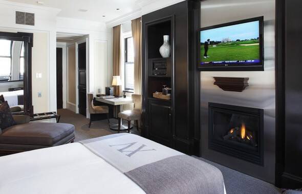 Contemporary Classic Room - King Bed