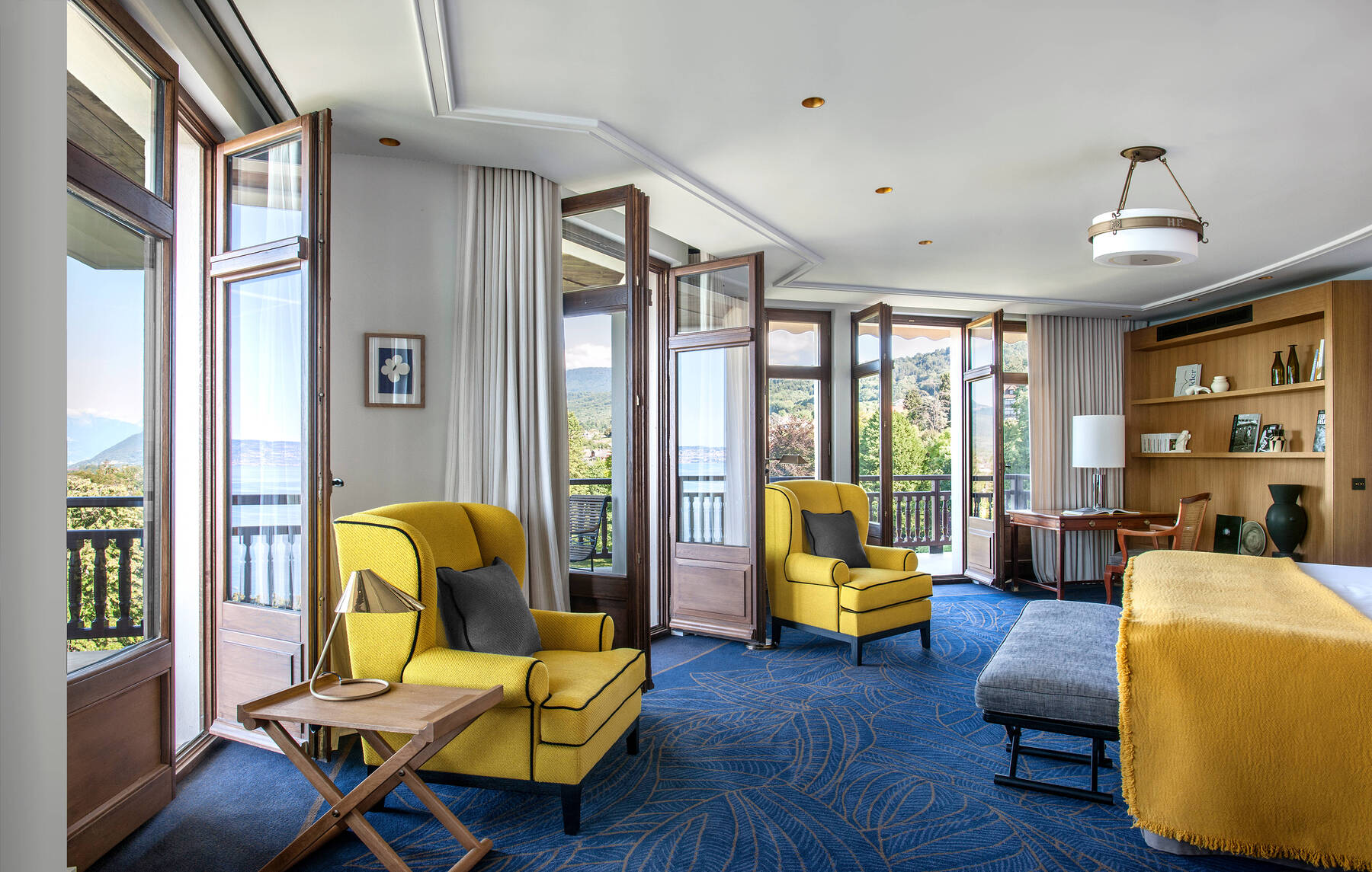 President Suite with Lake Geneva View