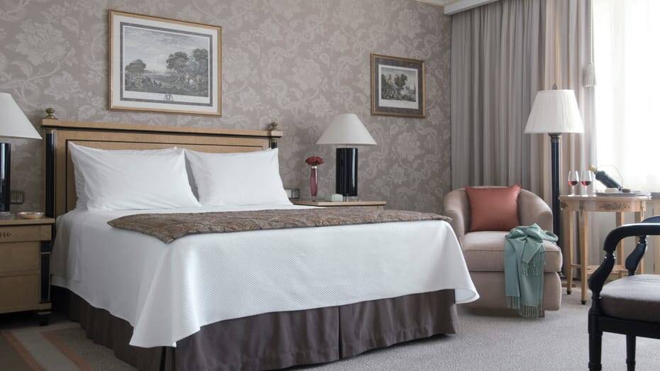 Superior City View Room Twin