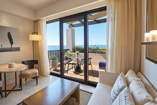 Premium Deluxe Sea View Room - Twin Beds