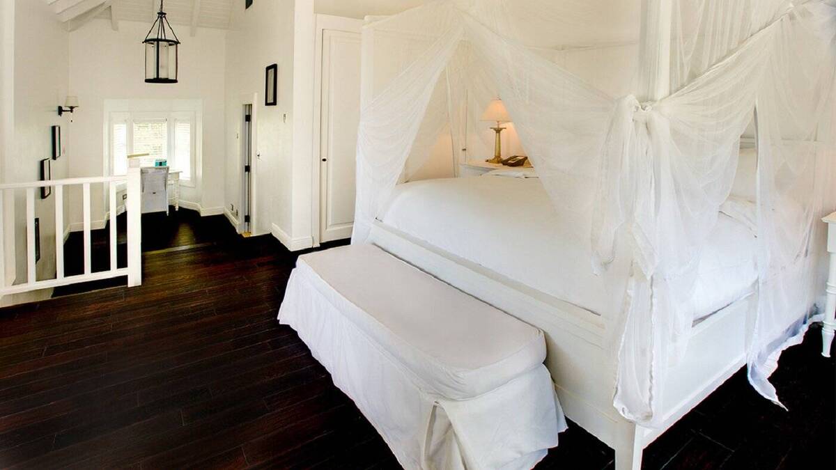 Superior Luxury Sugar Mill Room