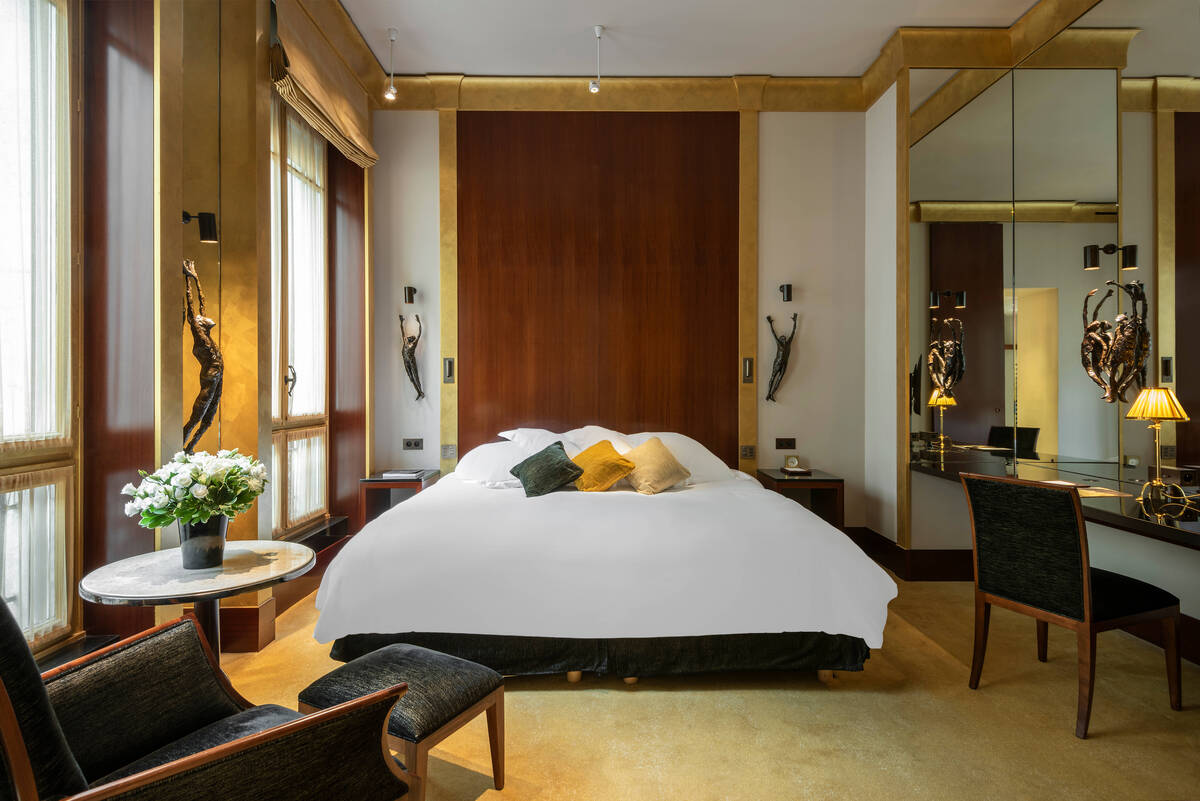 Deluxe King Room