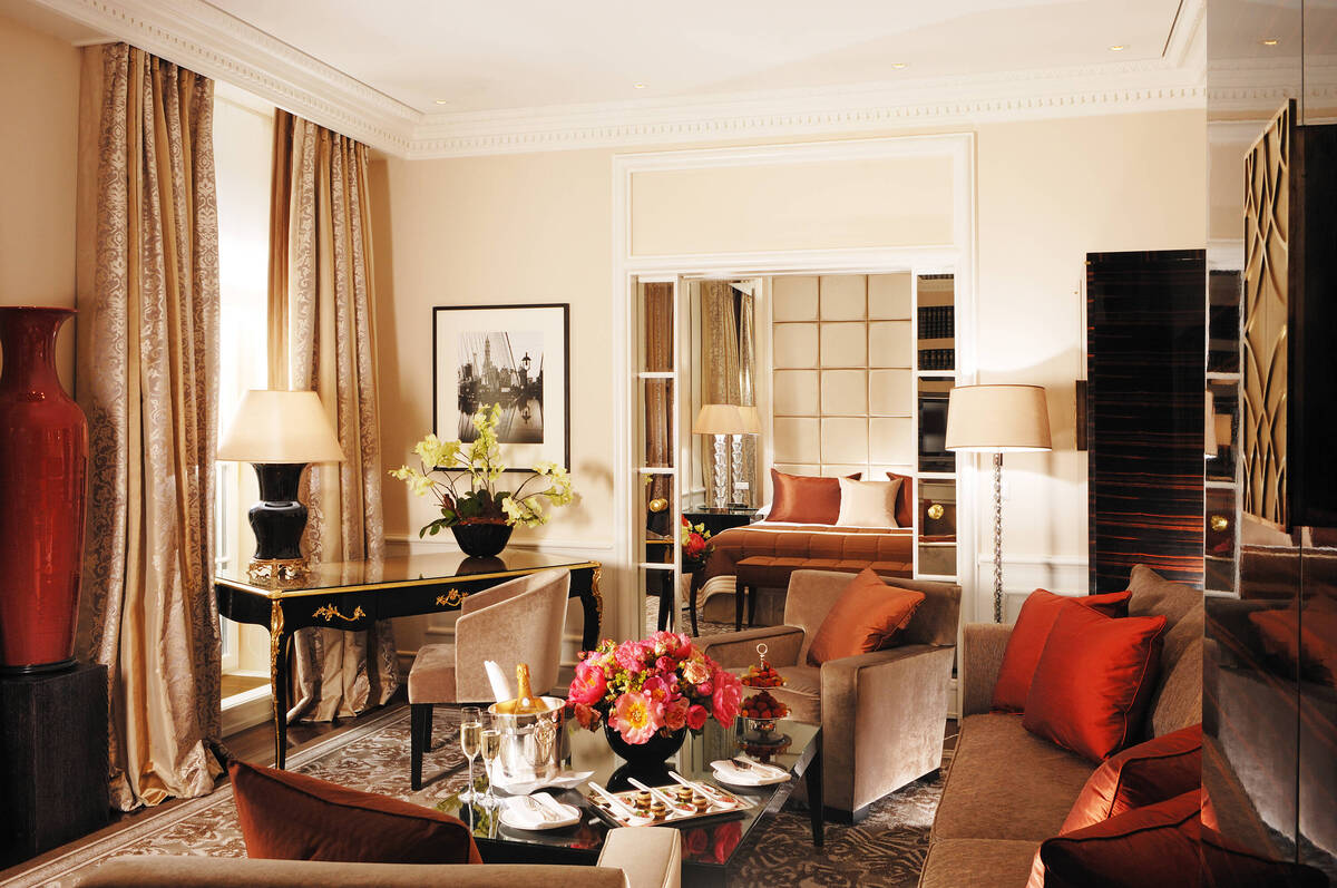 Lakeside Suite