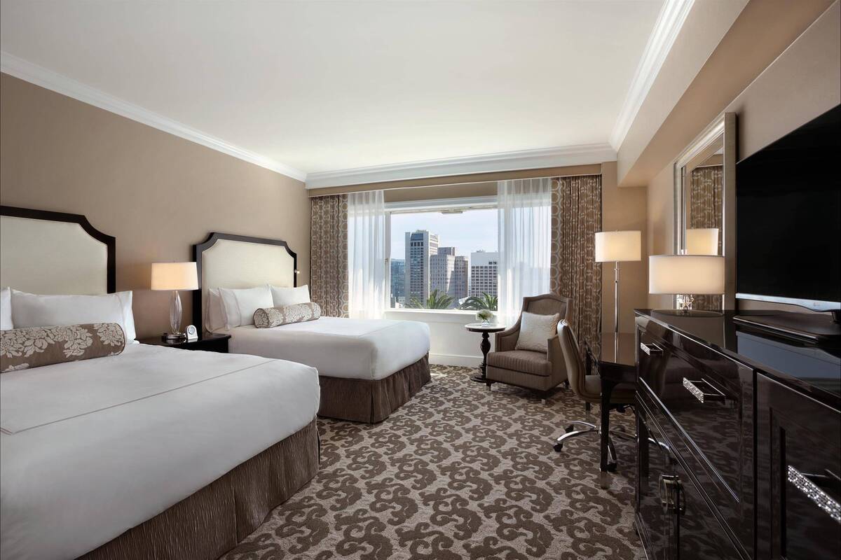 Signature Double Queen Room 