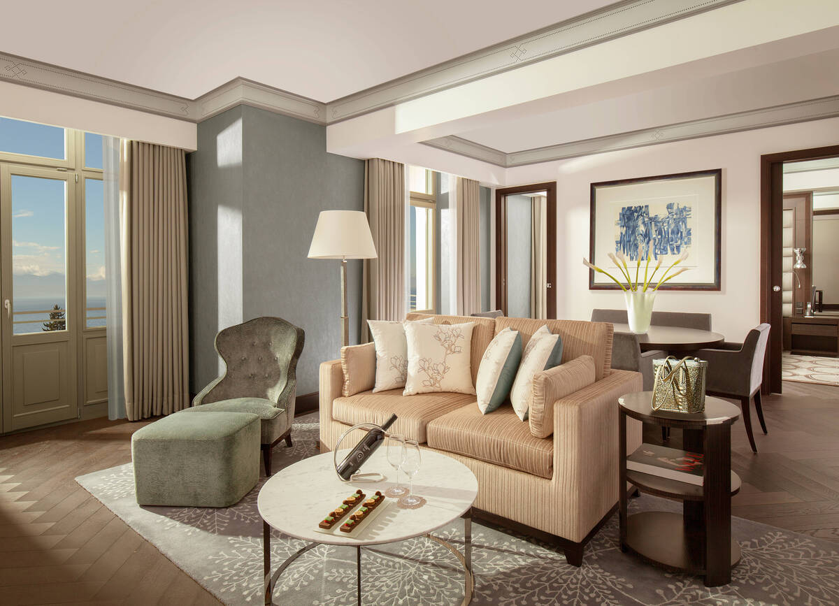 Savoy Lake view Suite