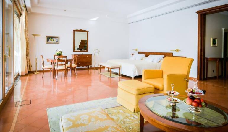 Wellbeing Loggia Suite