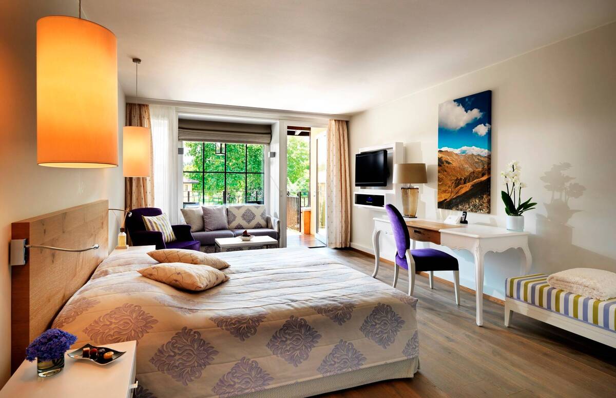 DOUBLE ROOM SOUTH