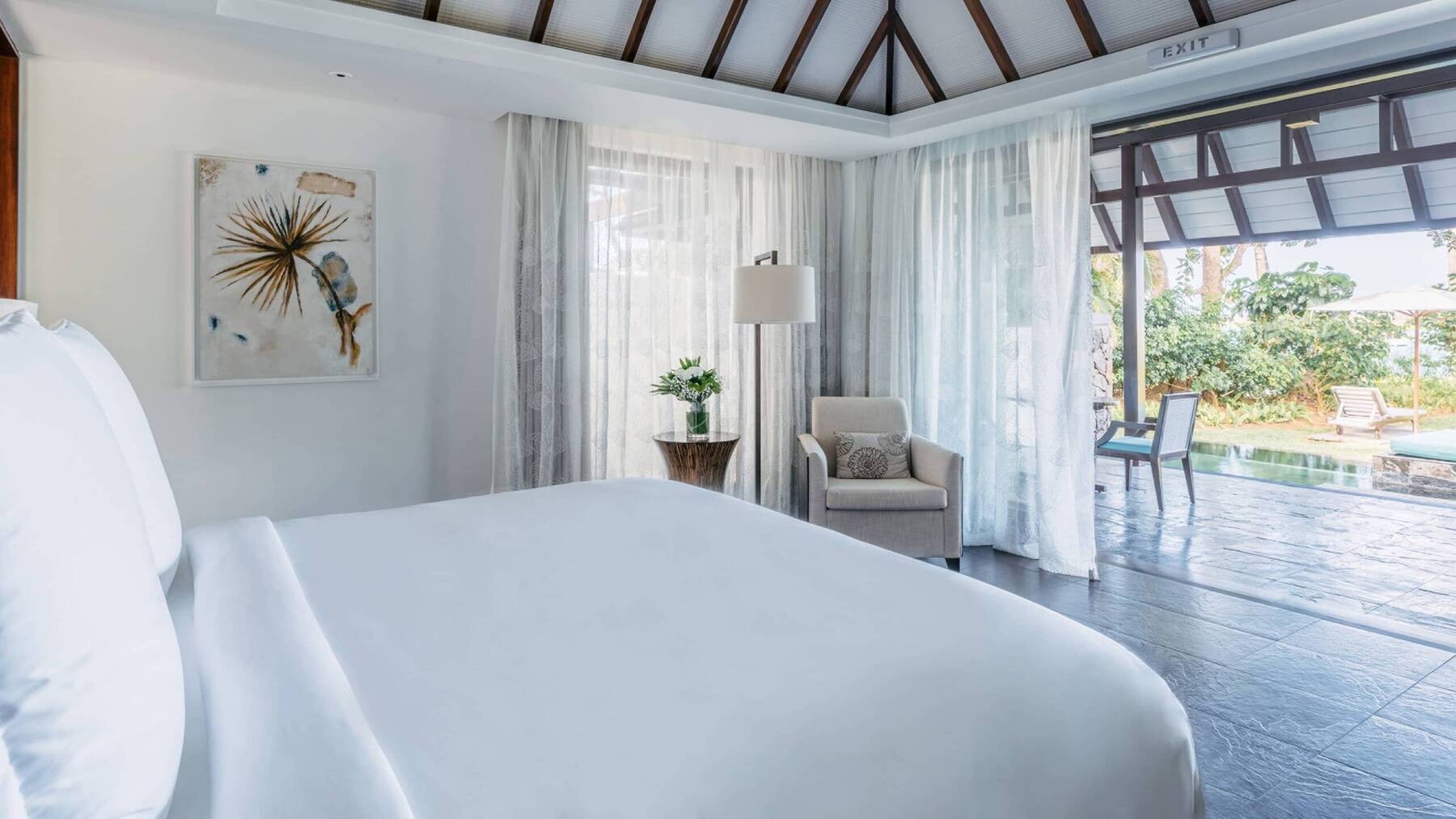 Ocean Front Pool Villa King