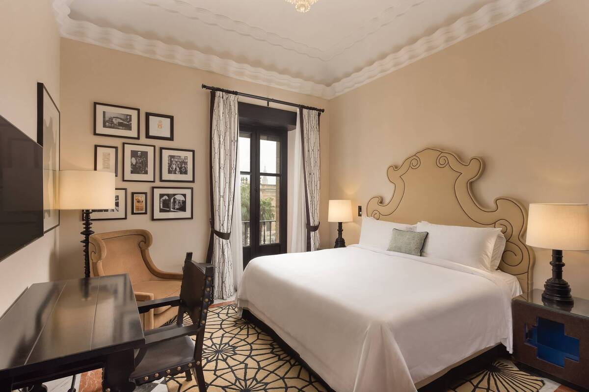 Deluxe Double King Room