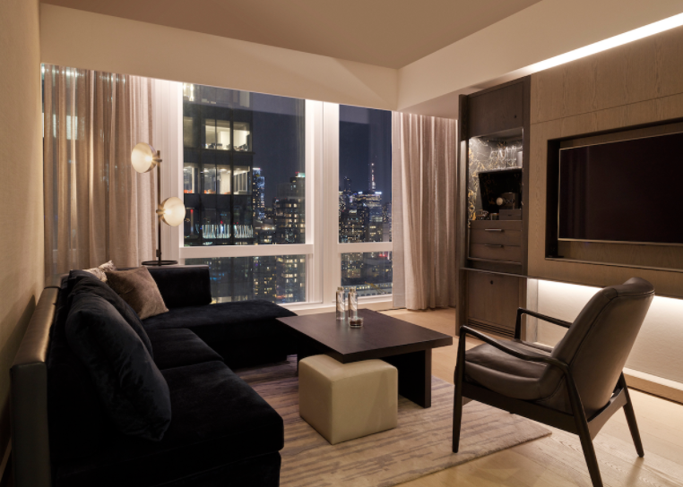 Deluxe Hearing Accessible City View Suite