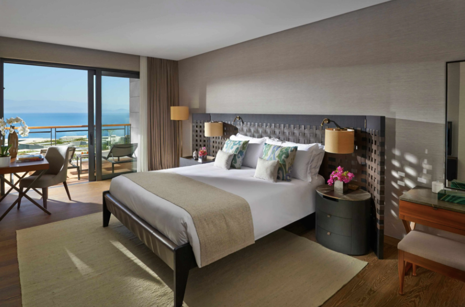 Three Bedroom Sea View Apartment