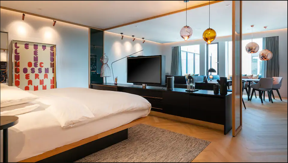 Andaz Art Suite