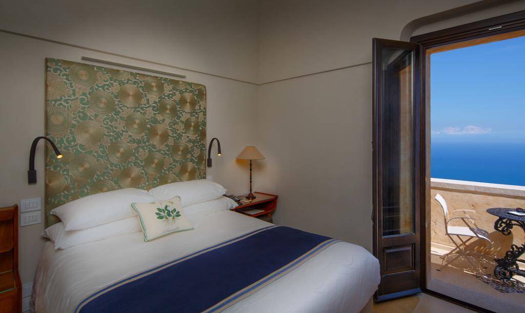 Sea View Queen Room with Terrace