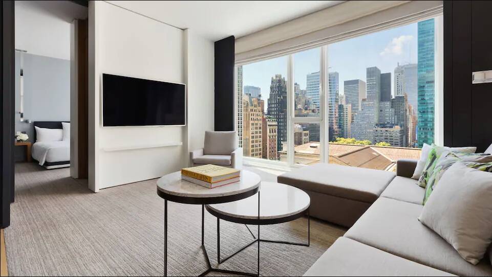 5th Avenue View Suite