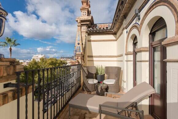 Grand Deluxe Larger Twin Room with Terrace, Top Floor