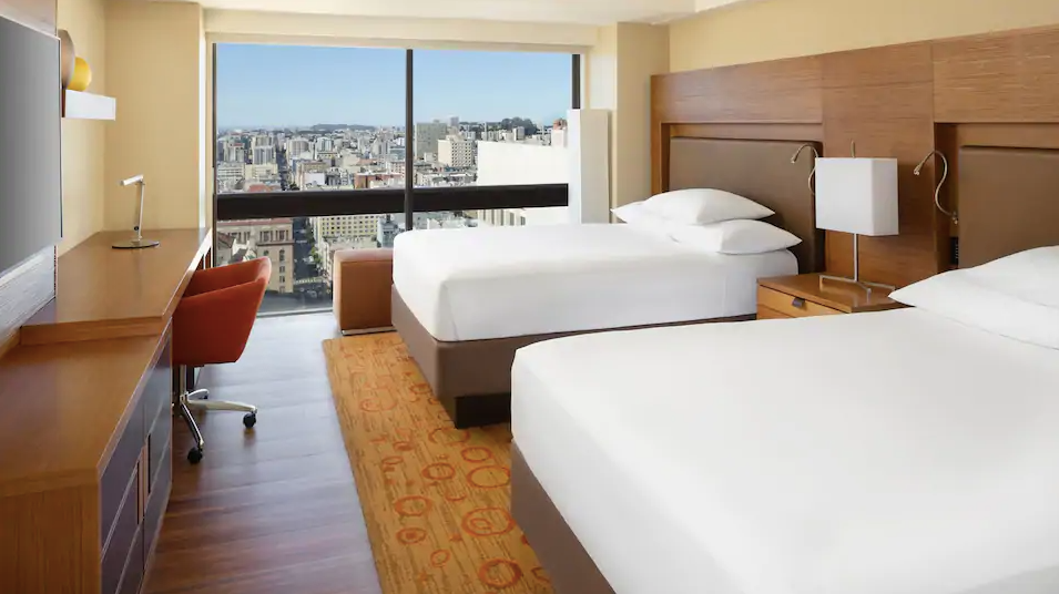 Two Double Beds Club Access Room