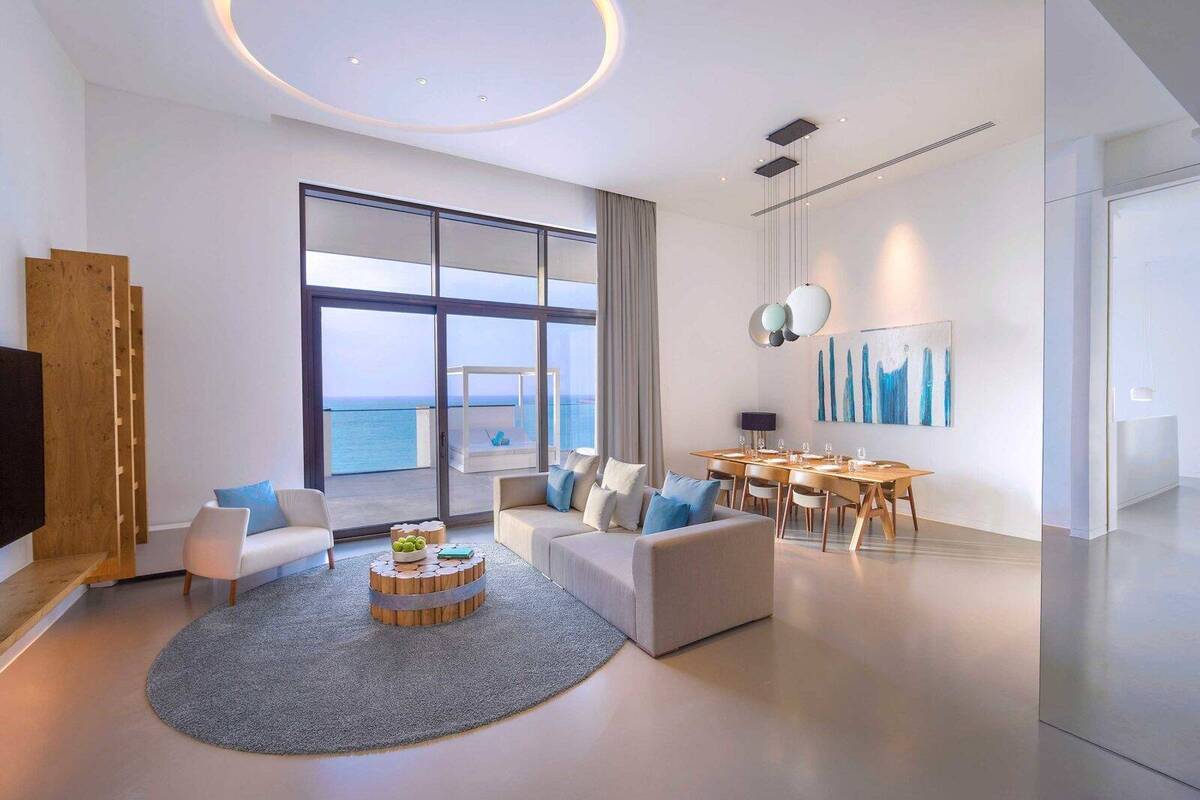 Signature Sea View Suite