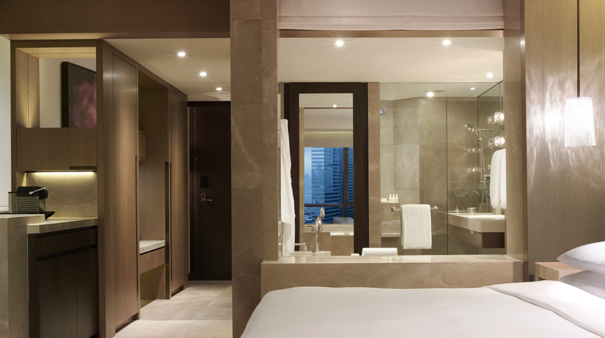 Twin Club Access Room