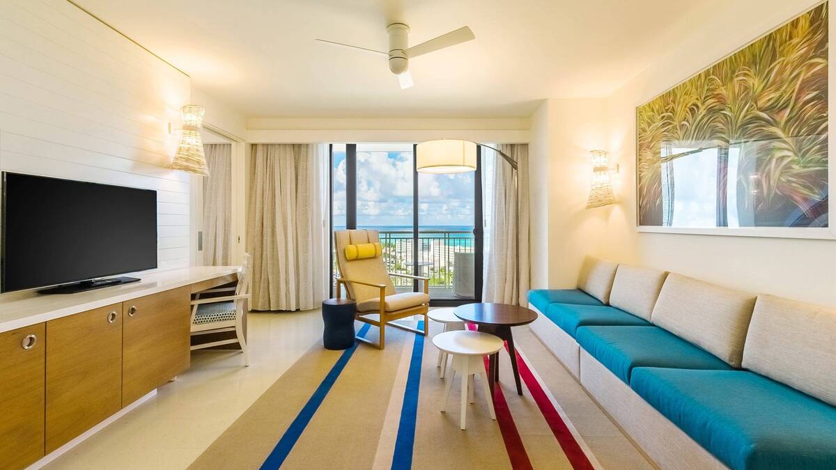 One Bedroom Ocean View Residence Deluxe, 1 King bed (West Tower)