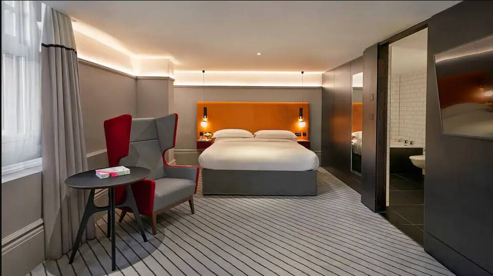 Andaz Large Suite