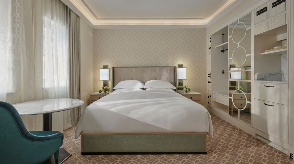 Courtyard View King Room