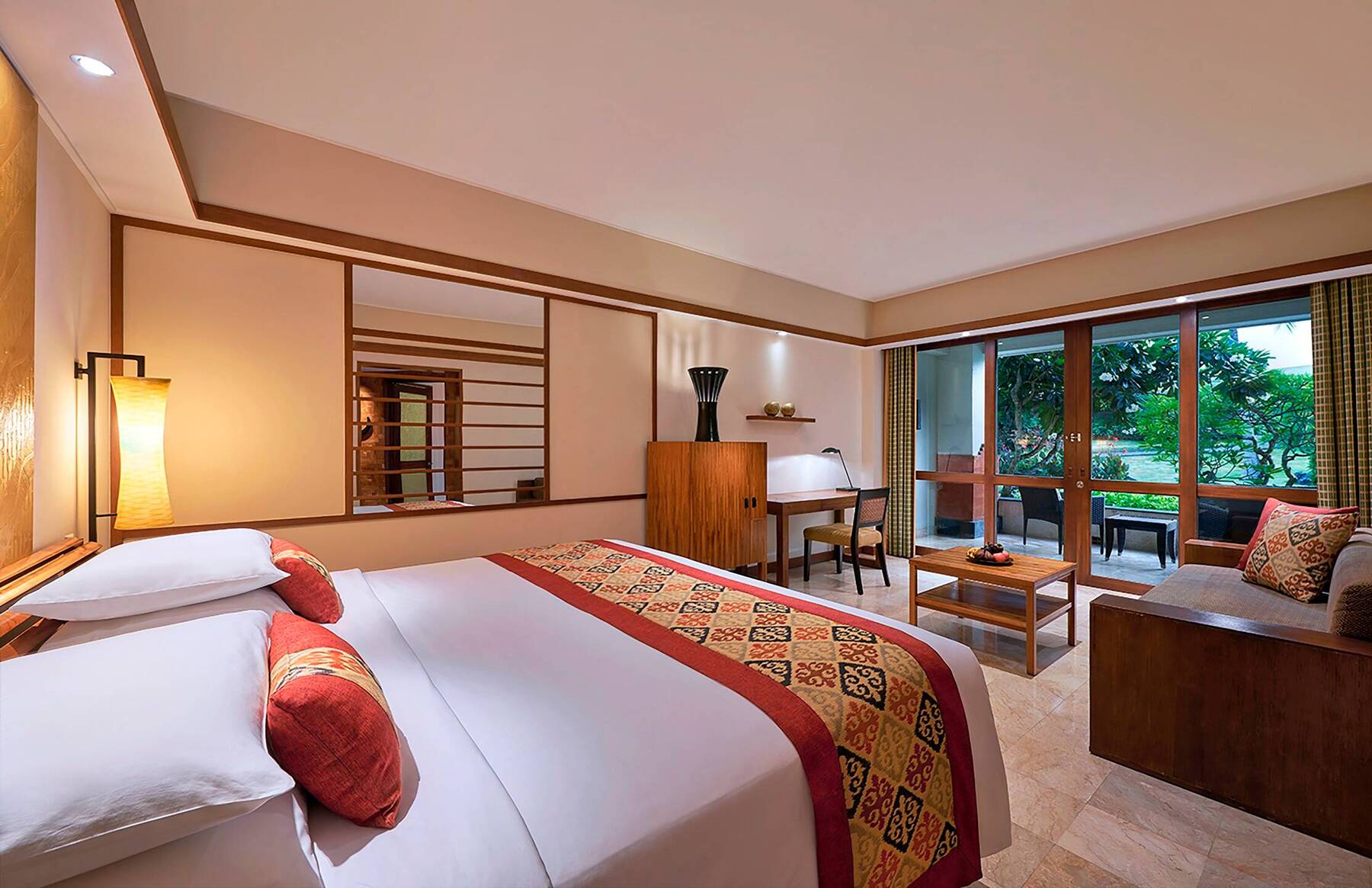 King Bed Club Access Deluxe