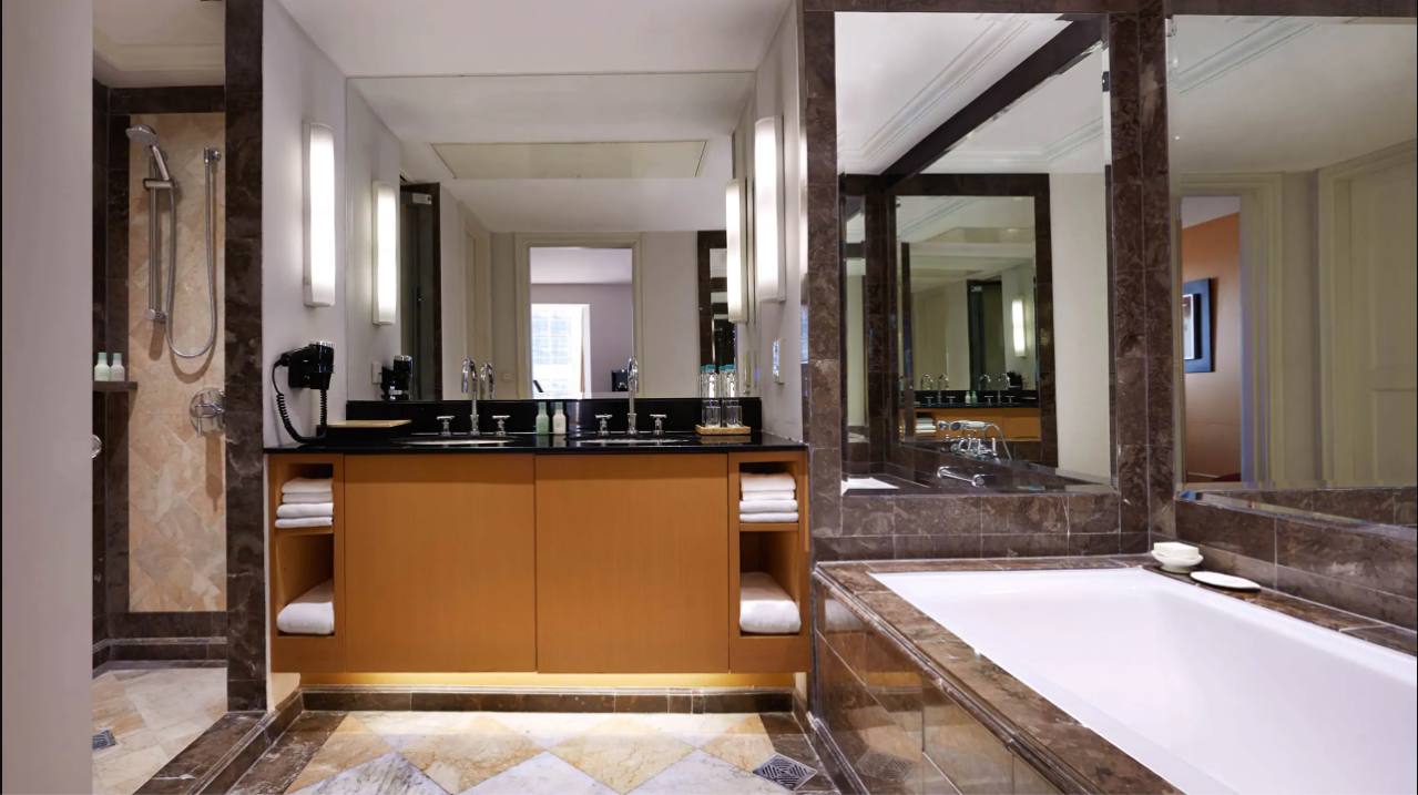 Premier Suite