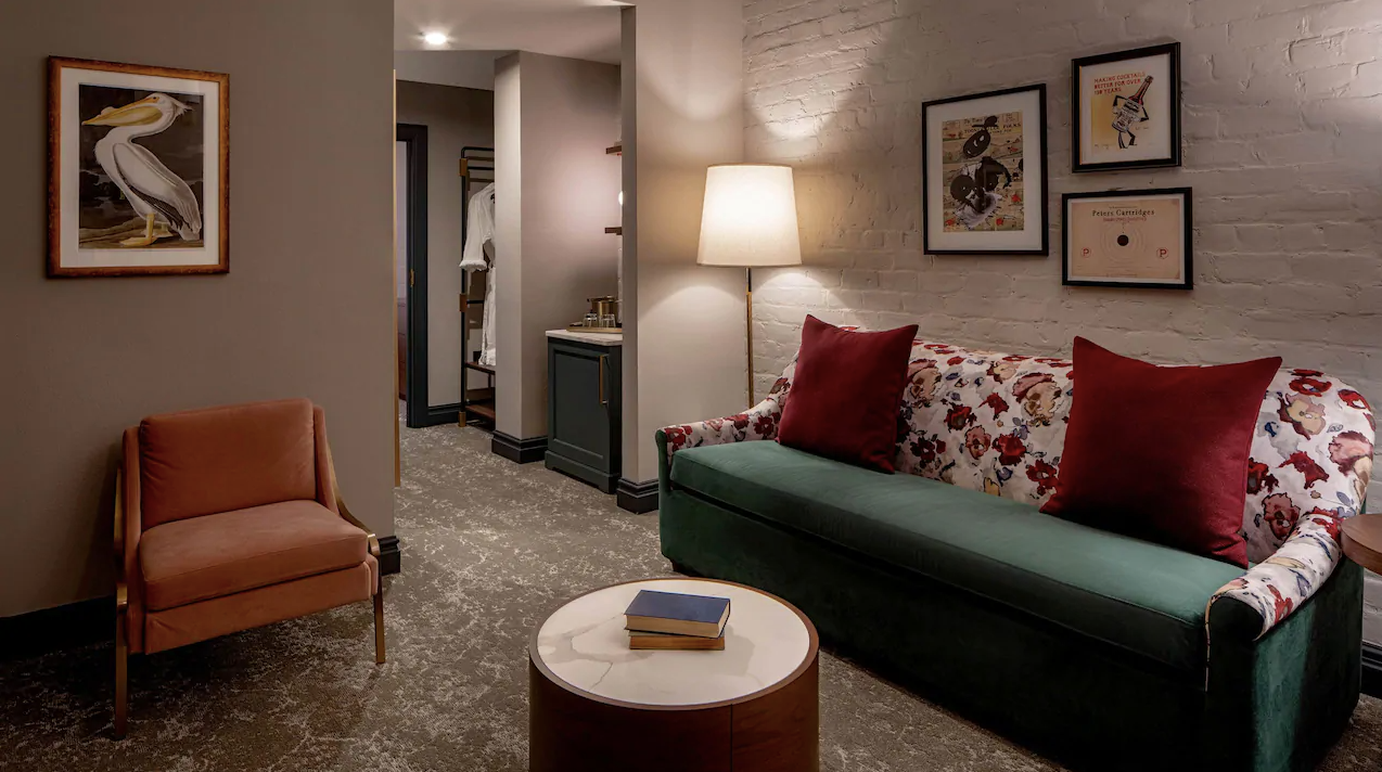King Magazine Street View Suite
