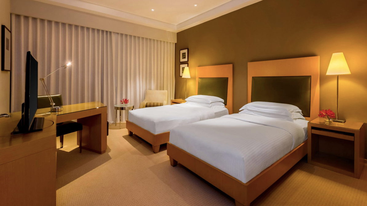 Twin Club Access Room