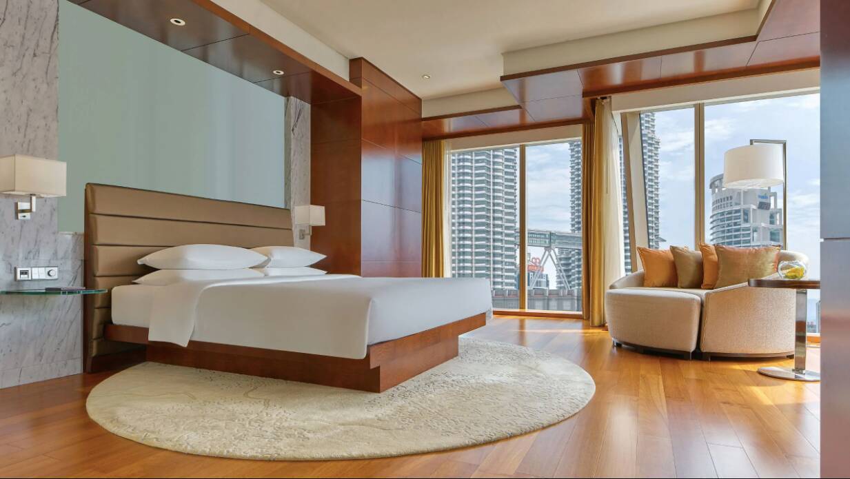 Grand Twin Tower View Suite