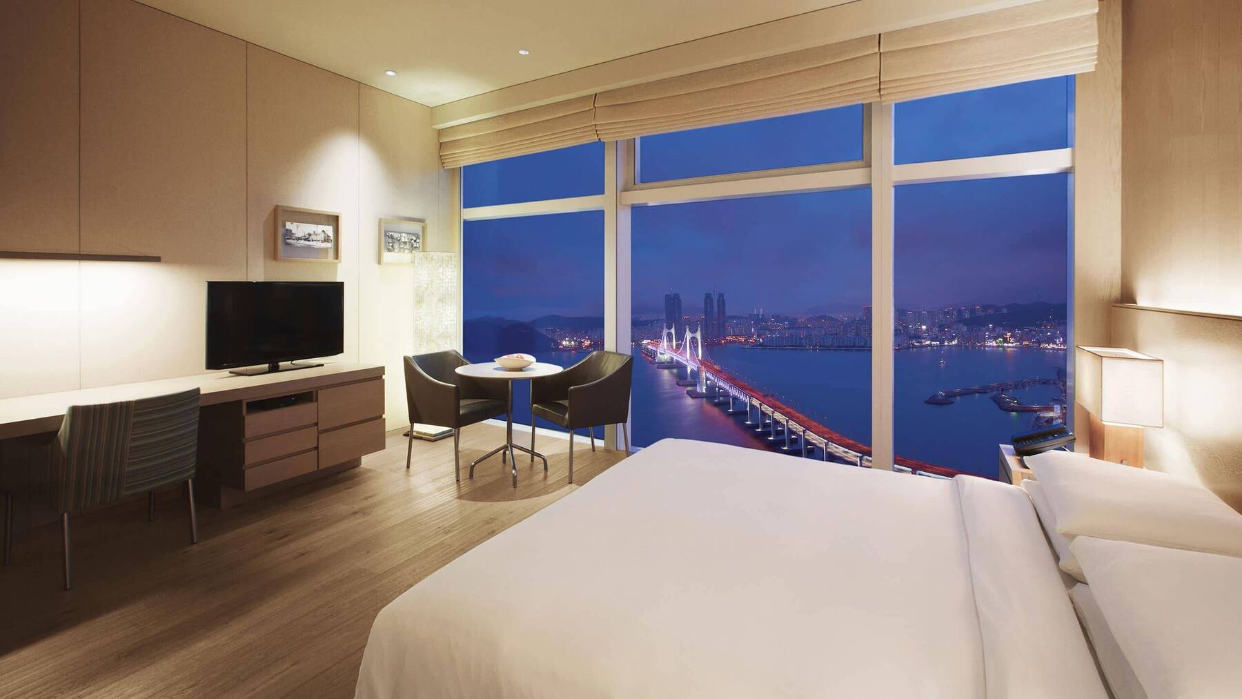 King Bed with Ocean View on a High Floor