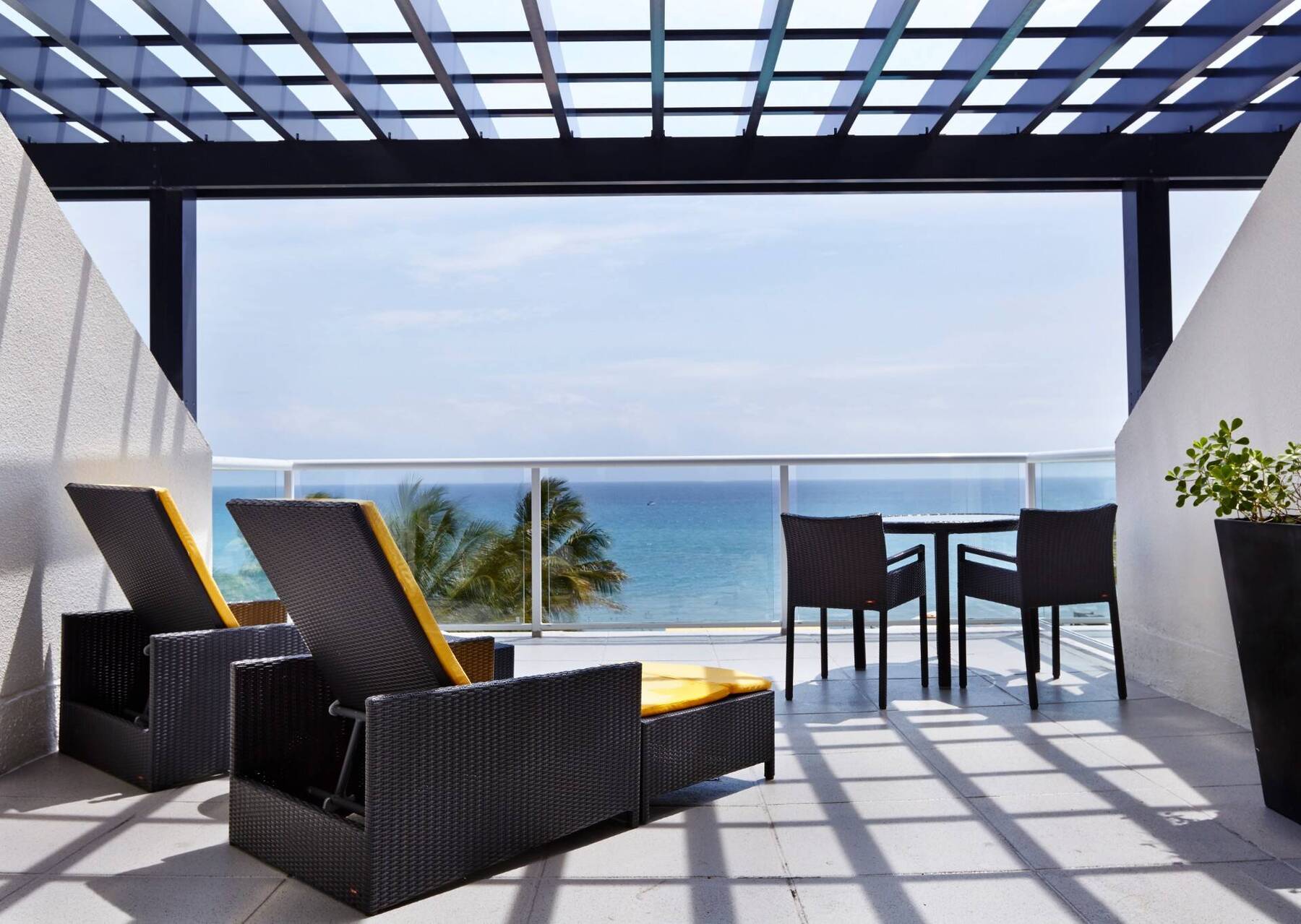 Oceanfront Sky Deck - Double