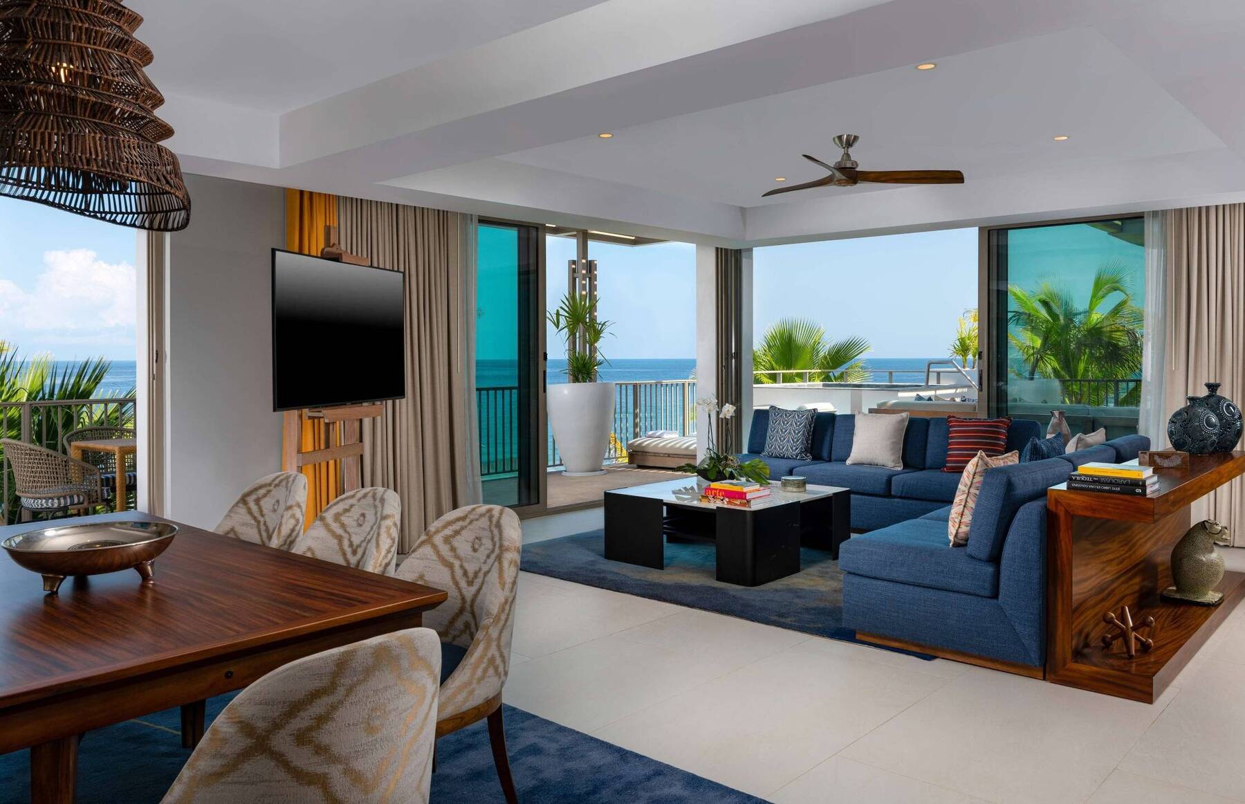 Grand Ocean Front Suite