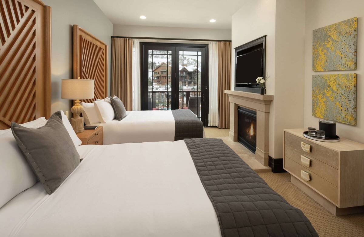 King Bed With Gas Fireplace