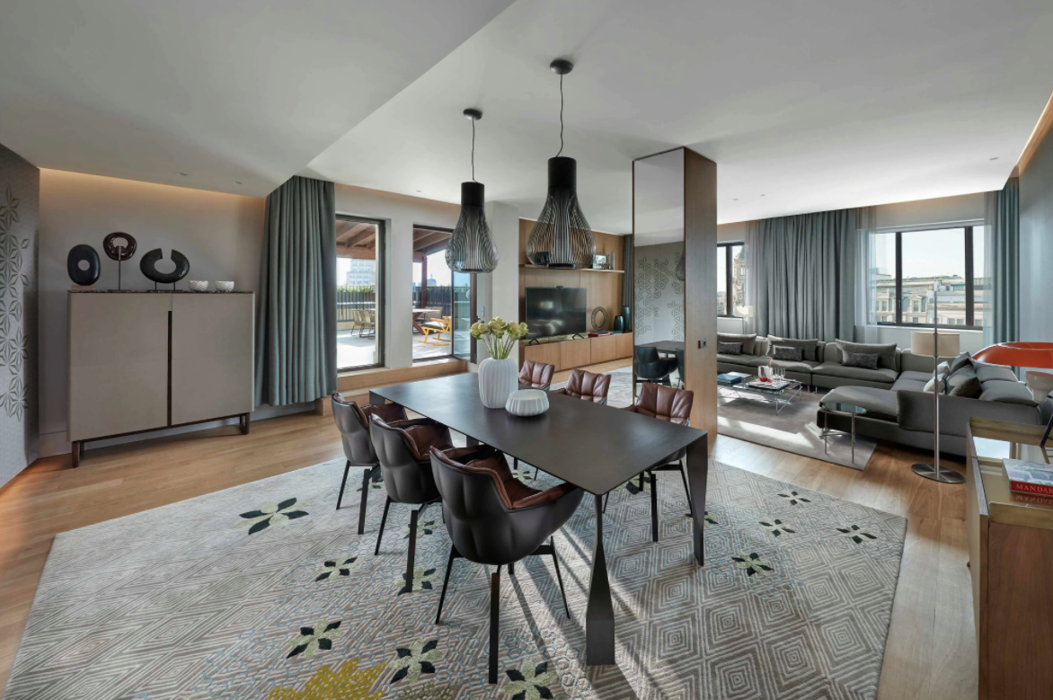 Penthouse Suite