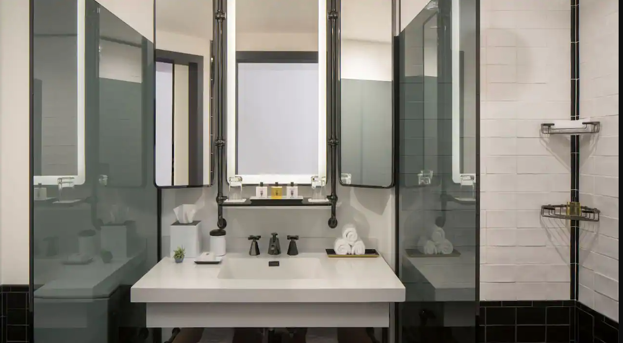 ADA King City View Room