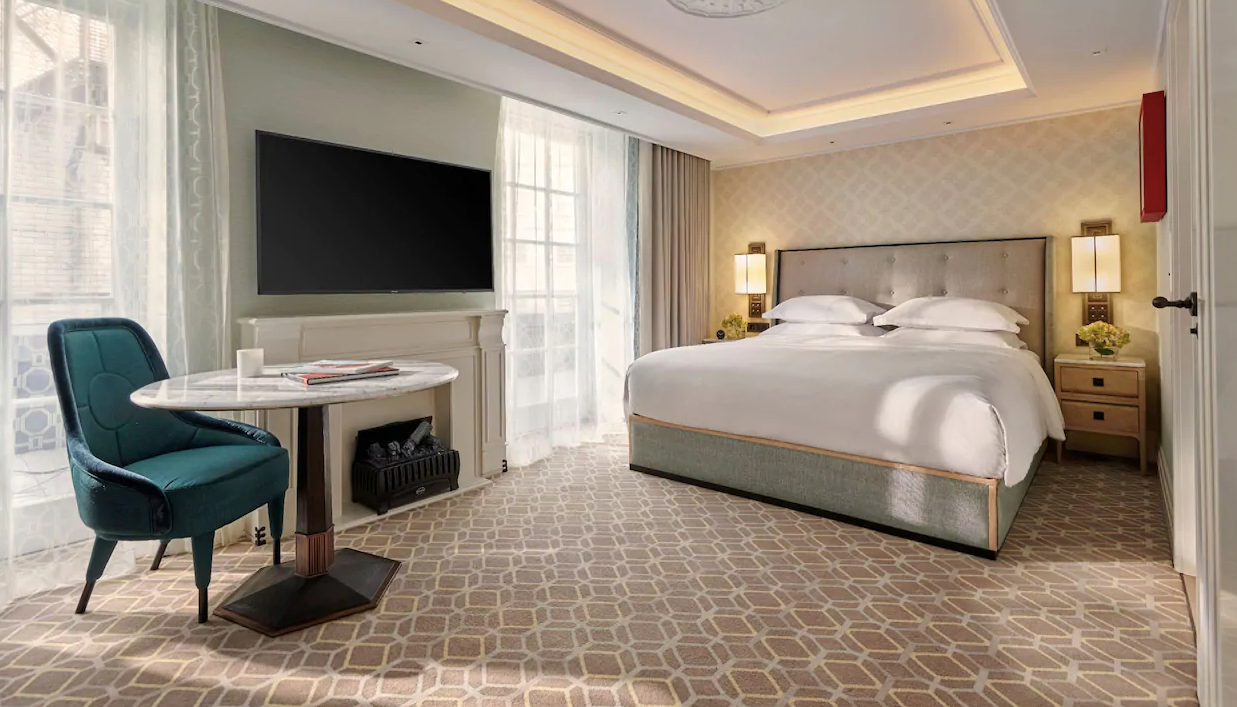 Premium King Room