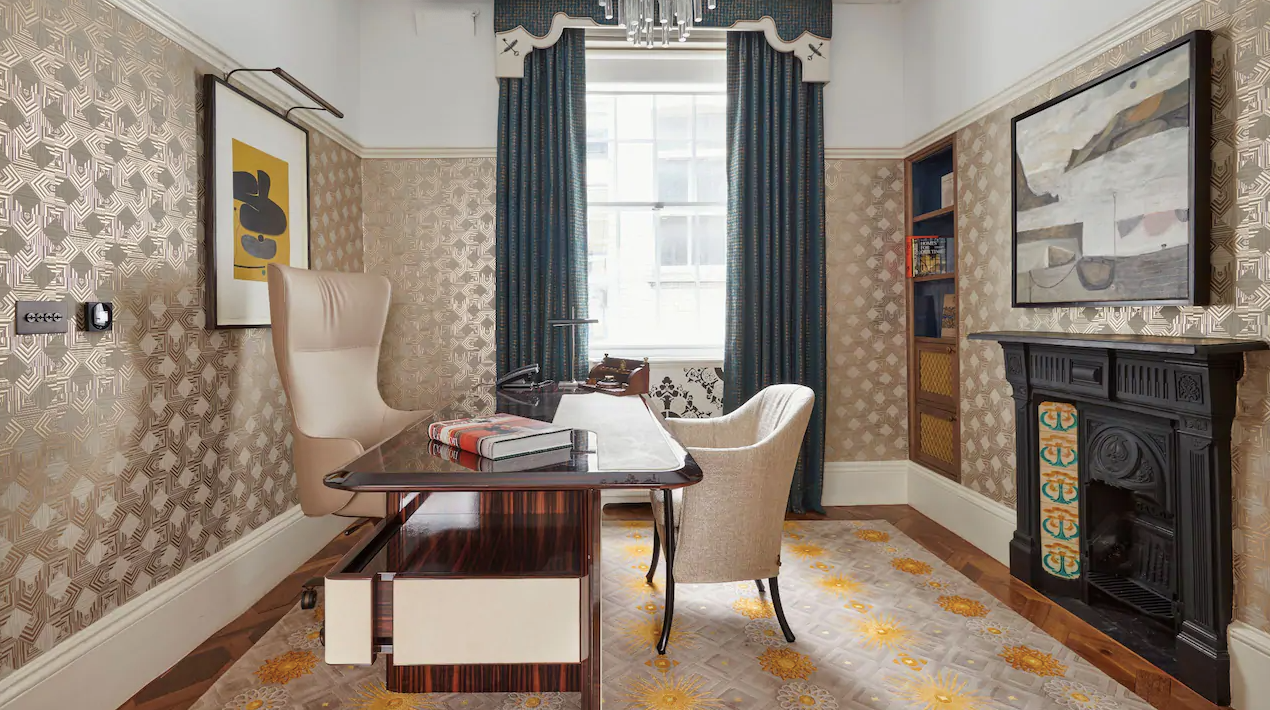 Great Scotland Yard Two Bedroom Townhouse