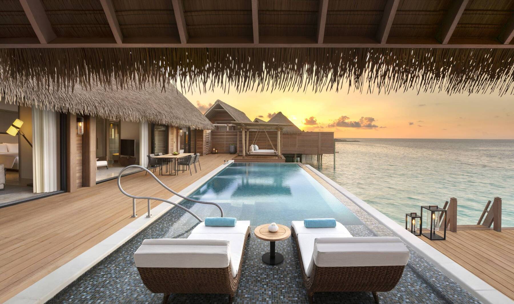 King Overwater Villa With Pool