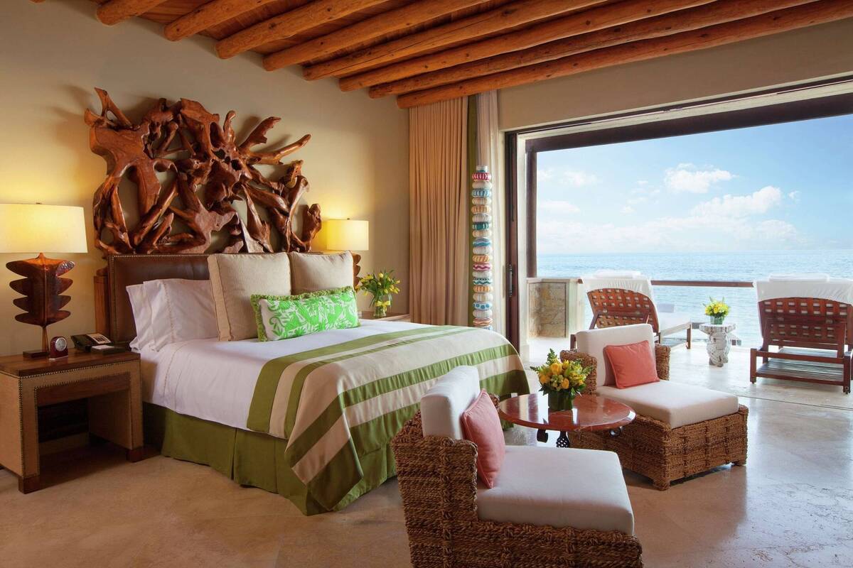 Presidential Beachfront Suite