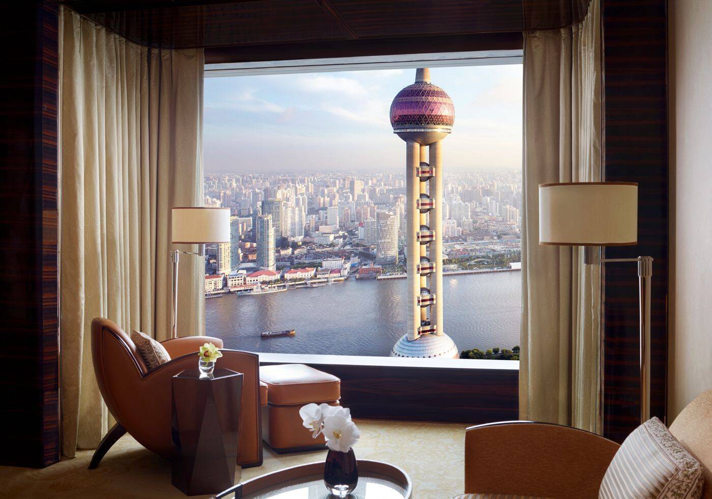  Club Pearl Tower View Suite