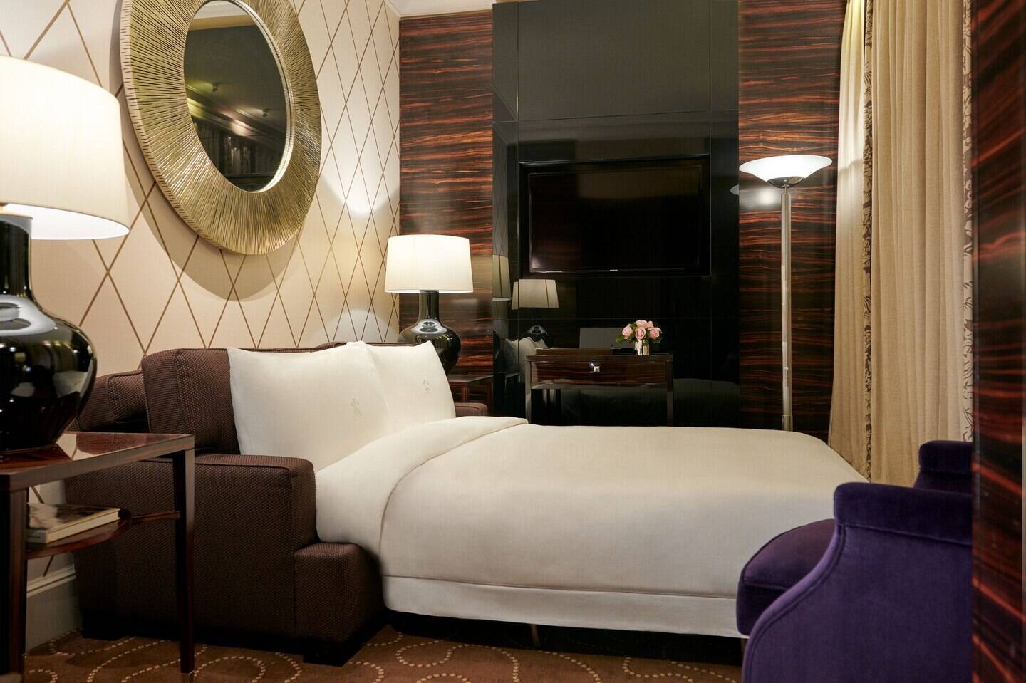 Mosaic Twin Bed Suite