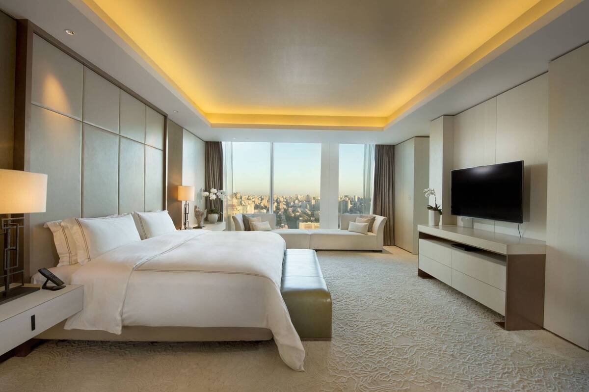 King Junior Suite with Exec Lounge Access