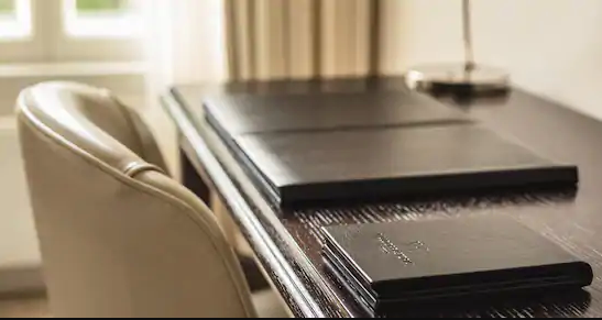 King Grand Premier Room