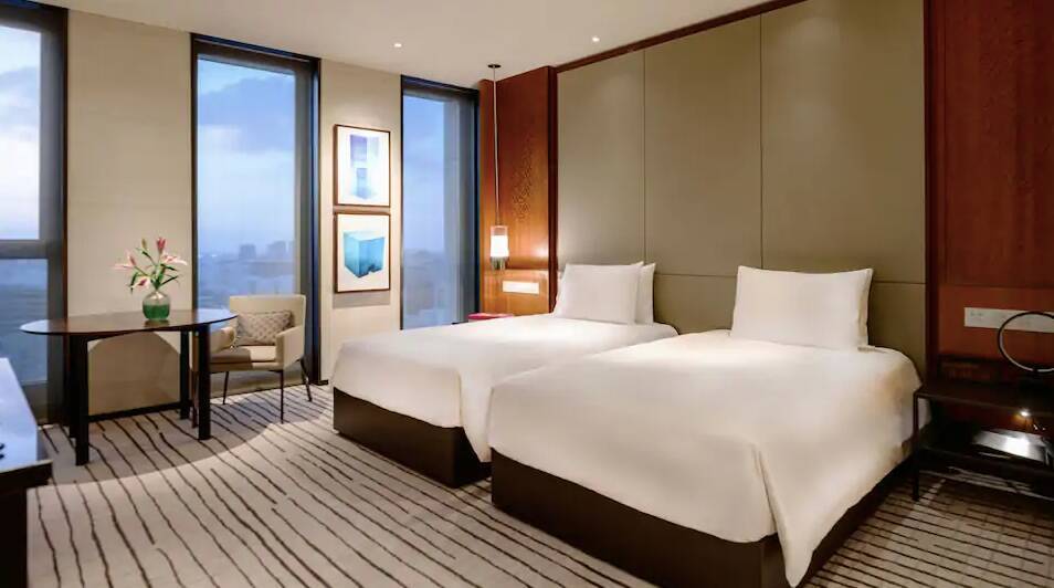 Twin City View Room