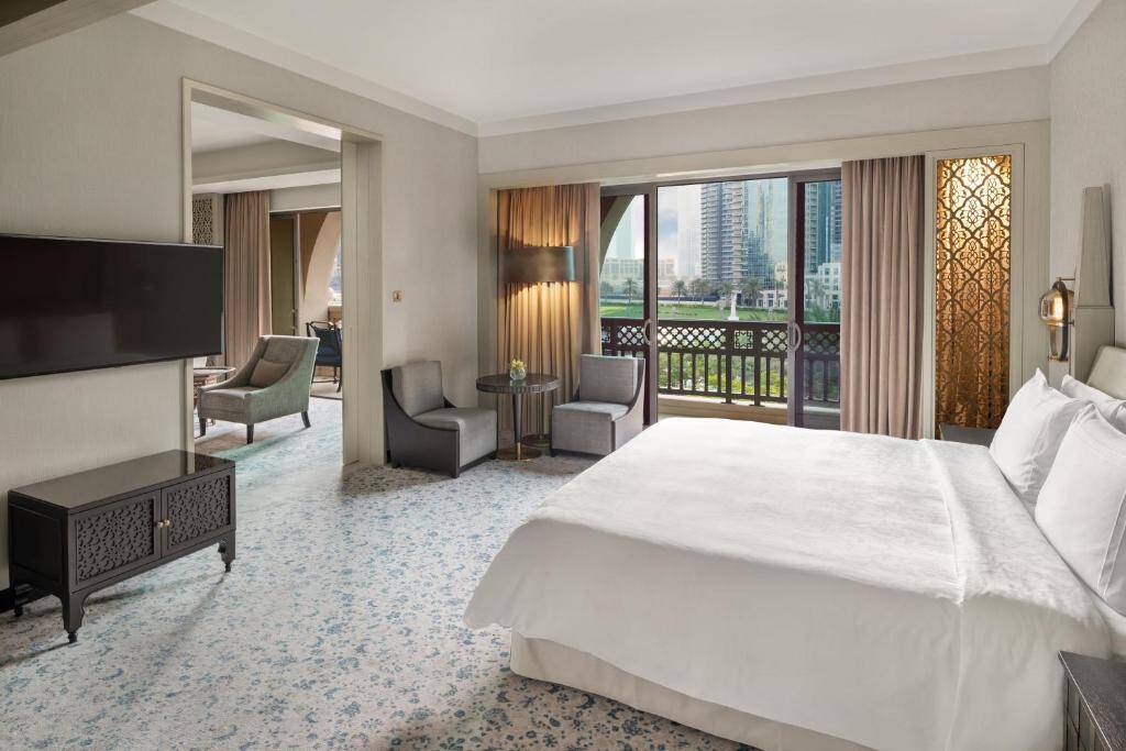 Diplomatic Suite