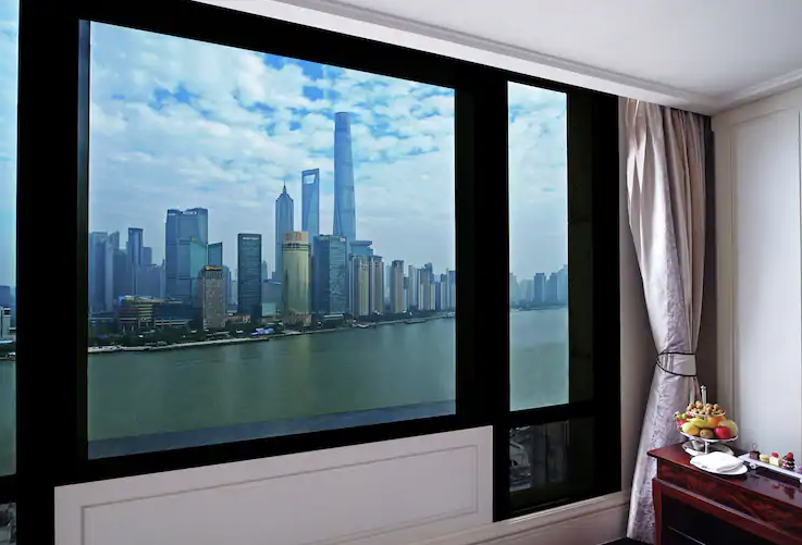 King Luxury Panorama River View Suite