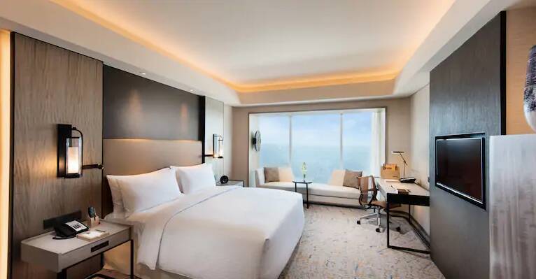 Bay View King Executive Room - Lounge Access